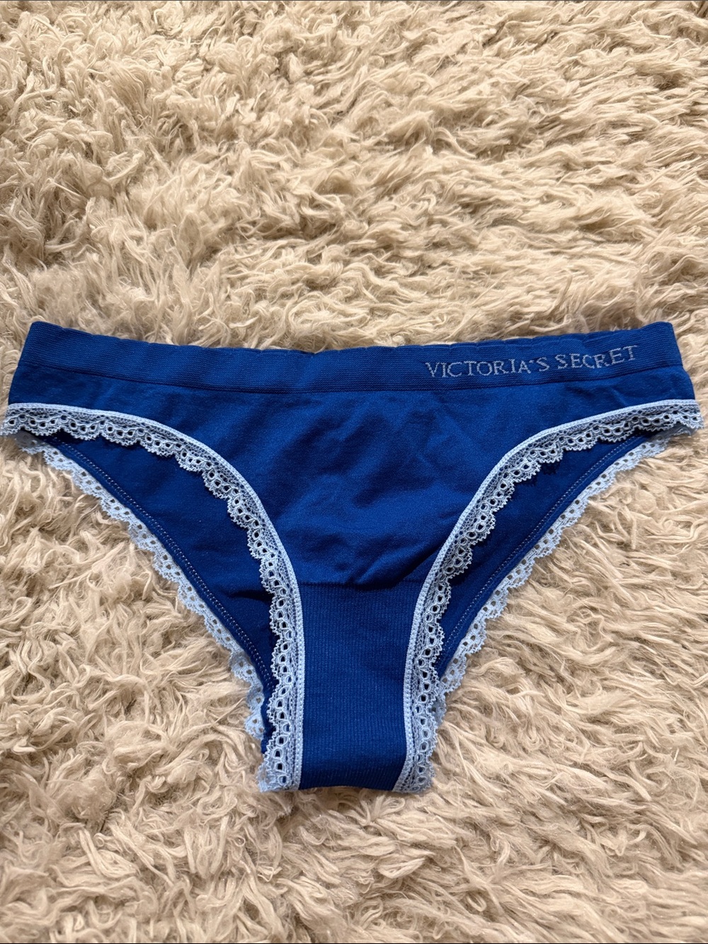 NWT Seamless Scrunch Back Victoria's Secret Cheekini Blue Small